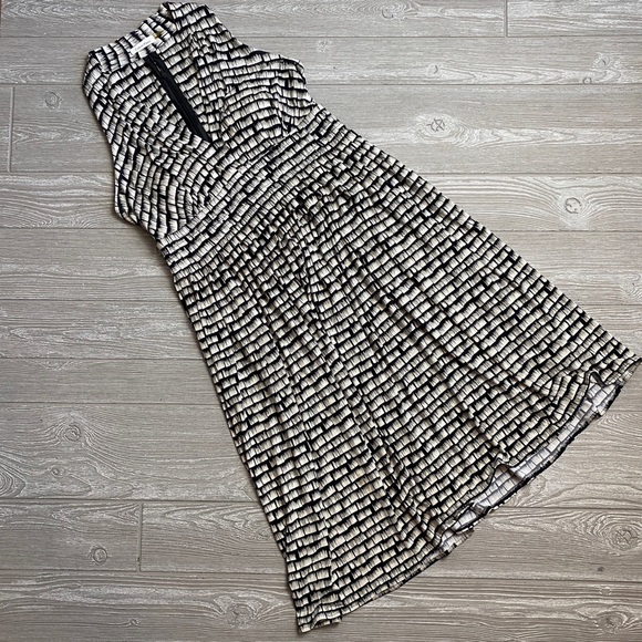 💙 Calvin Klein Black Pattern Sleeveless Jersey Dress 12 - Picture 5 of 8